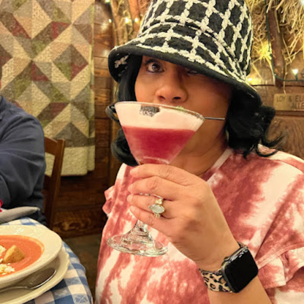 Meet your Posher, Chiquita